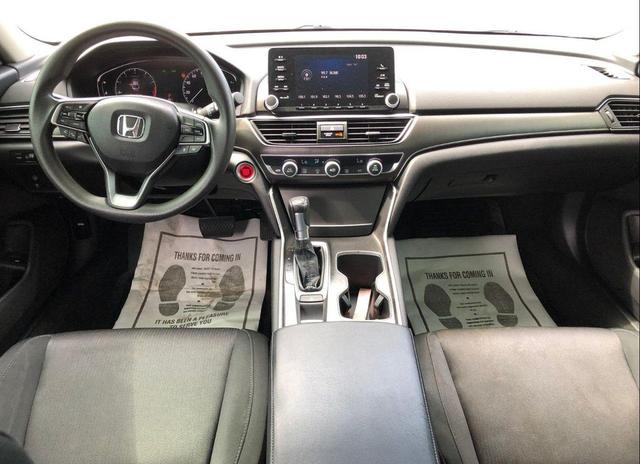 Photo of 2018 Lunar Silver Metallic Honda Accord
