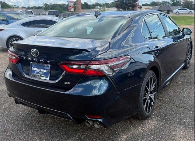 Photo of 2021 Midnight Black Metallic Toyota Camry