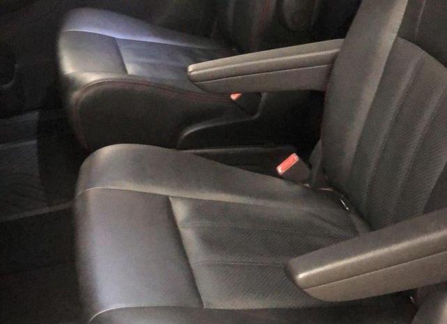 Photo of 2019 Black Onyx Crystal Pearlcoat Dodge Grand Caravan