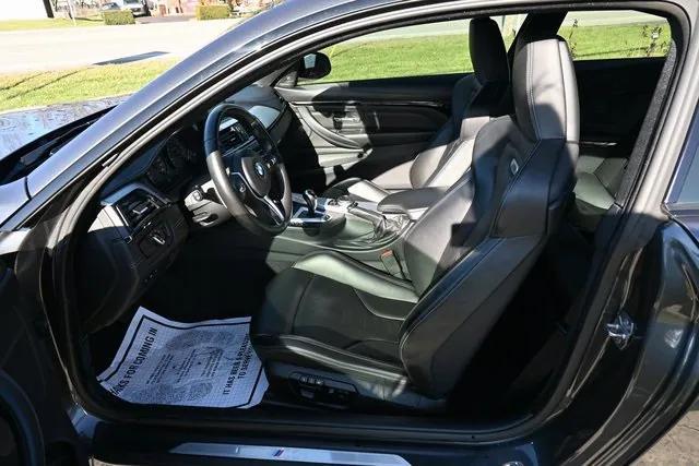 Photo of 2015 Mineral Grey Metallic BMW M4
