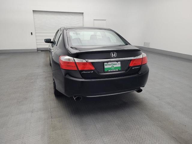 Photo of 2015 Crystal Black Pearl Honda Accord