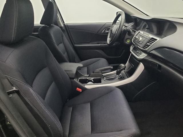 Photo of 2015 Crystal Black Pearl Honda Accord
