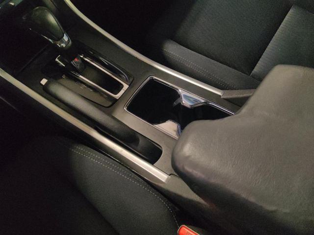 Photo of 2015 Crystal Black Pearl Honda Accord