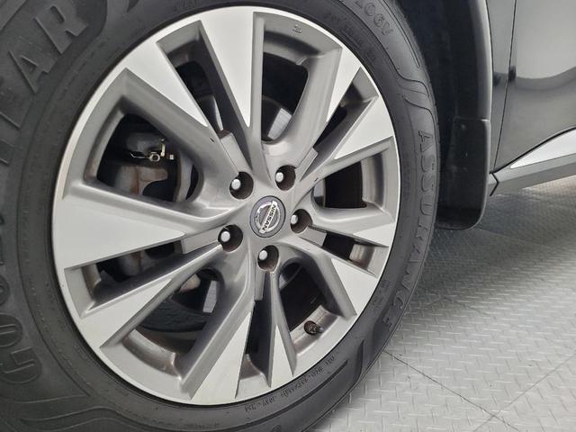 Photo of 2018 Magnetic Black Metallic Nissan Murano