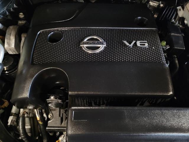Photo of 2018 Magnetic Black Metallic Nissan Murano