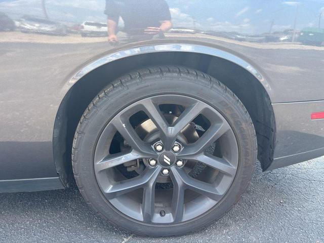 Photo of 2019 Granite Pearlcoat Dodge Challenger