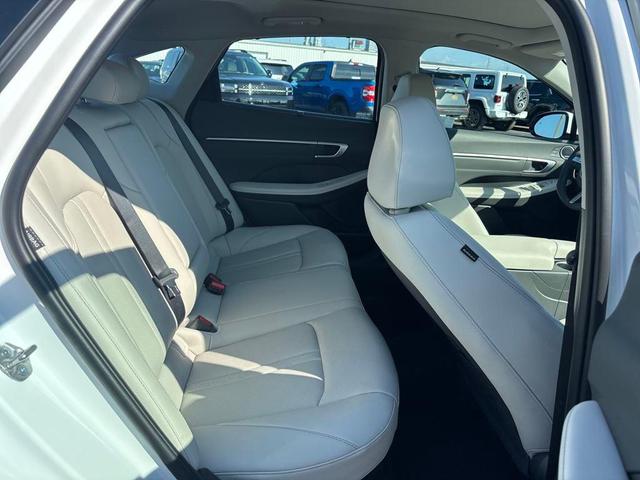 Photo of 2025 Serenity White Hyundai SONATA Hybrid