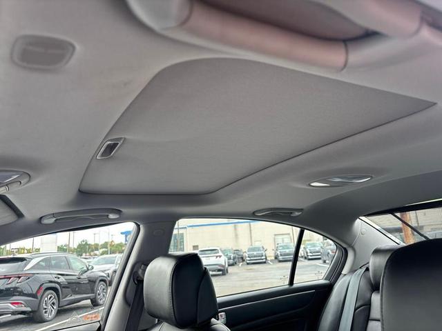 Photo of 2013 Casablanca White Hyundai Genesis