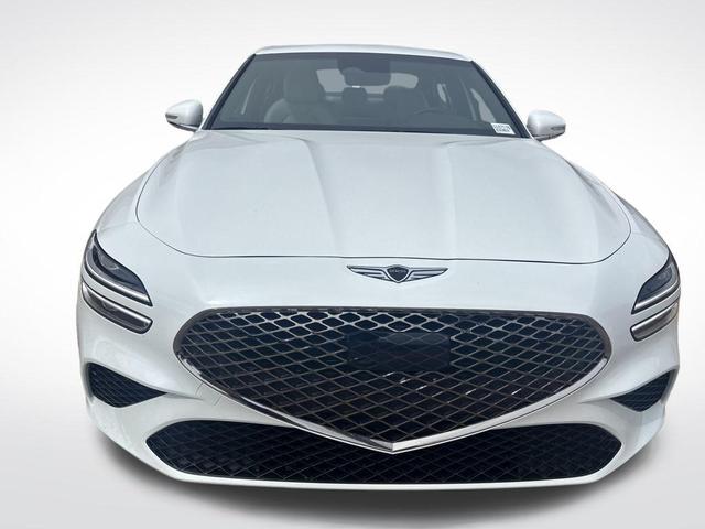 Photo of 2025 Uyuni White Genesis G70