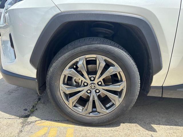 Photo of 2022 Blizzard Pearl Toyota RAV4 Hybrid