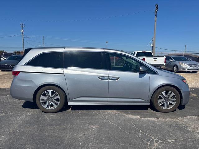 Photo of 2017 Lunar Silver Metallic Honda Odyssey