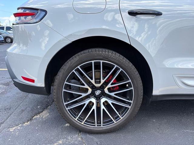 Photo of 2023 Gray Porsche Macan