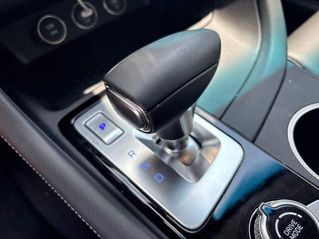 Photo of 2025 Uyuni White Genesis G70