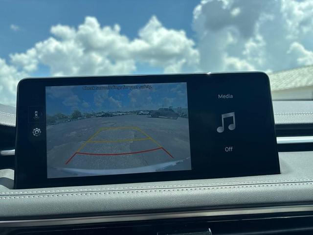 Photo of 2025 Uyuni White Genesis G70