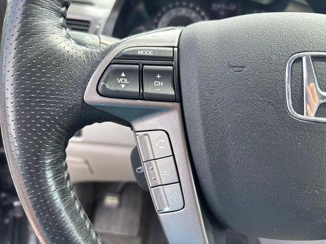 Photo of 2017 Modern Steel Metallic Honda Odyssey