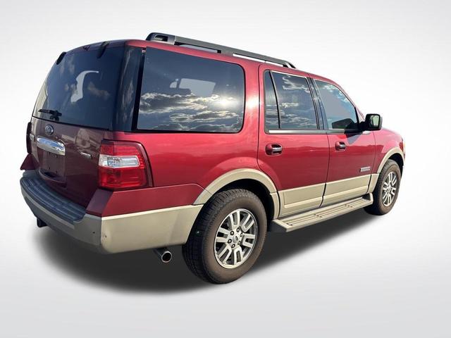 Photo of 2008 Redfire Clearcoat Metallic Ford Expedition