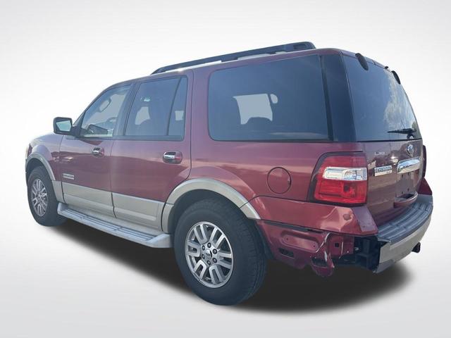 Photo of 2008 Redfire Clearcoat Metallic Ford Expedition
