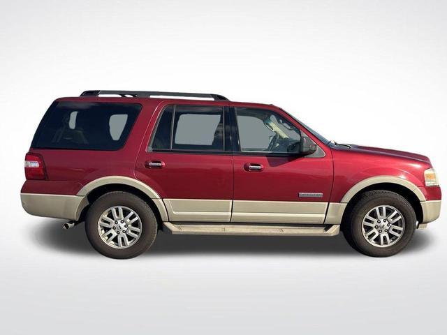 Photo of 2008 Redfire Clearcoat Metallic Ford Expedition