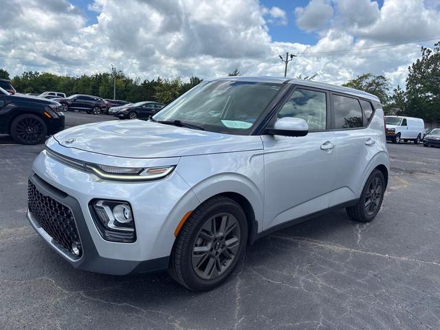 Photo of 2020 Sparkling Silver Kia Soul