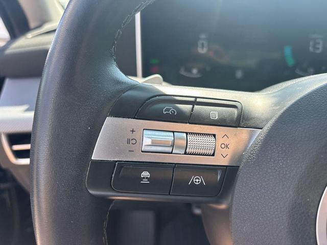 Photo of 2024 Onyx Black Hyundai SONATA Hybrid