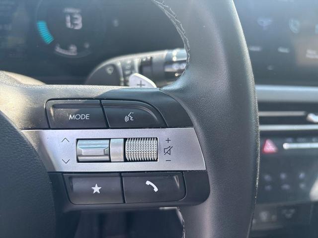 Photo of 2024 Onyx Black Hyundai SONATA Hybrid
