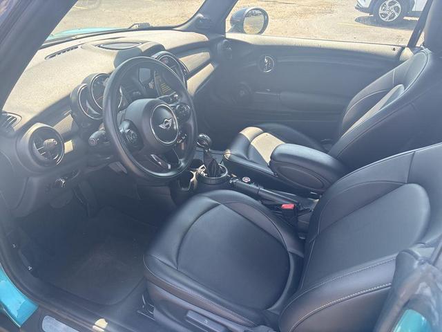 Photo of 2016 Caribbean Aqua Metallic MINI Convertible
