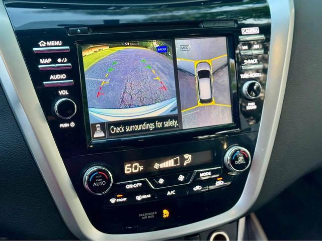 Photo of 2015 SILVER Nissan Murano