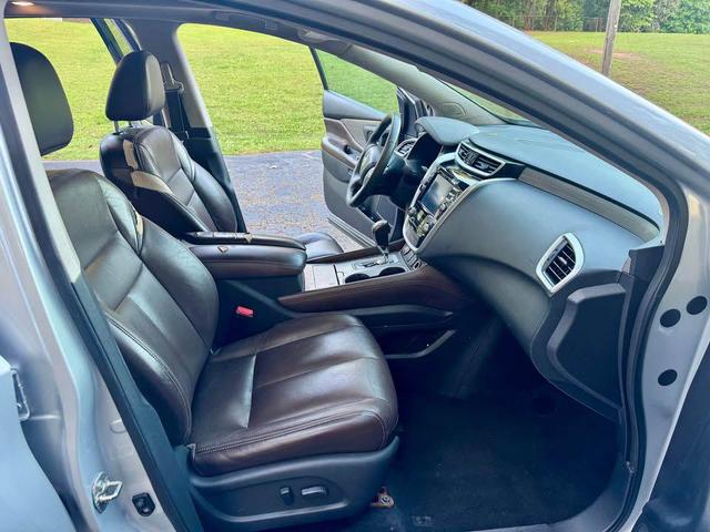 Photo of 2015 SILVER Nissan Murano