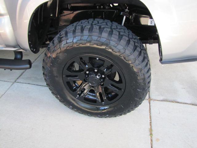 Photo of 2022 Silver Toyota Tacoma