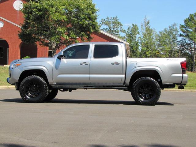 Photo of 2022 Silver Toyota Tacoma