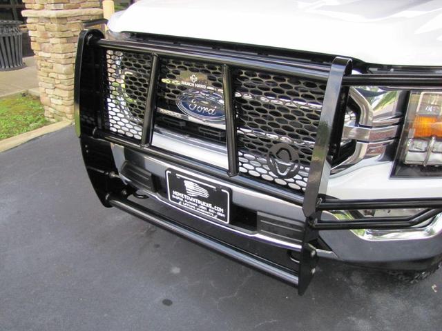 Photo of 2022 White Ford F-150