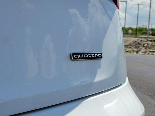 Photo of 2021 WHITE Audi Q5