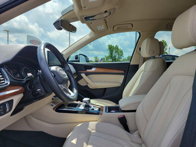 Photo of 2021 WHITE Audi Q5