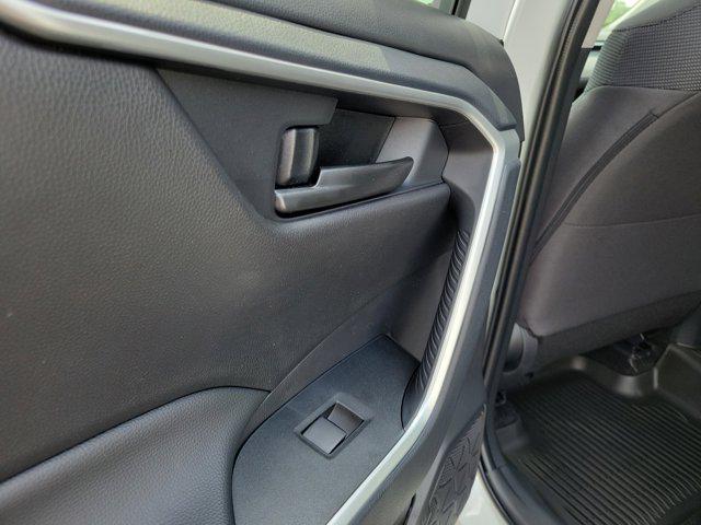 Photo of 2025 Ice Cap Toyota RAV4
