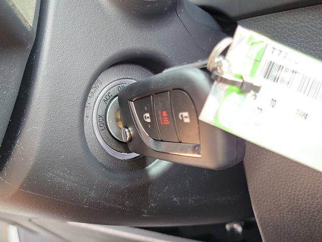 Photo of 2025 Ice Cap Toyota RAV4