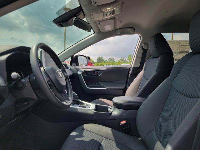 Photo of 2025 Ice Cap Toyota RAV4