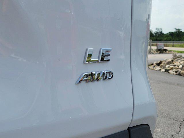 Photo of 2025 Ice Cap Toyota RAV4