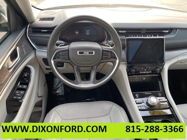 Photo of 2023 Bright White Jeep Grand Cherokee