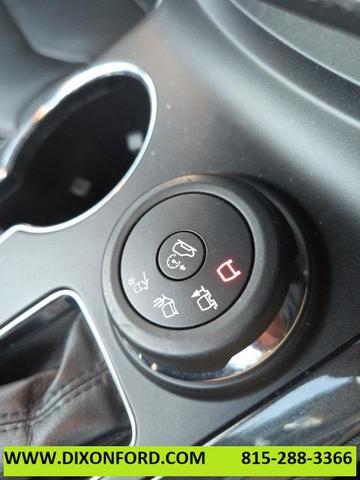 Photo of 2018 White Platinum Metallic Tri-Coat Ford Explorer