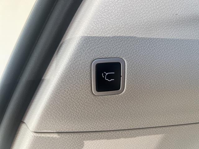 Photo of 2022 Chrysler Voyager