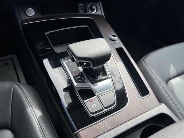Photo of 2024 Florett Silver Metallic Audi Q5