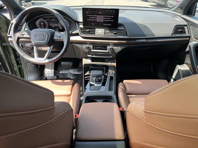 Photo of 2025 District Green Metallic Audi Q5