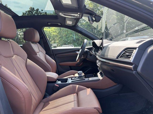 Photo of 2025 District Green Metallic Audi Q5