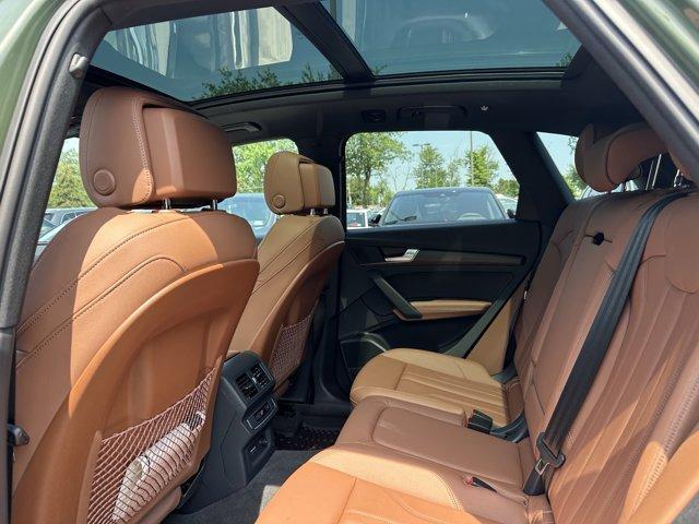 Photo of 2025 District Green Metallic Audi Q5