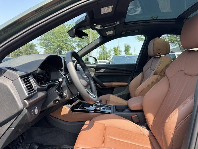 Photo of 2025 District Green Metallic Audi Q5
