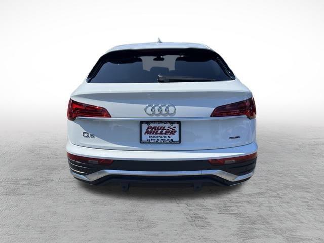 Photo of 2024 Glacier White Metallic Audi Q5