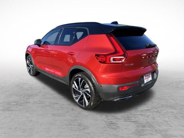 Photo of 2019 Fusion Red Metallic Volvo XC40