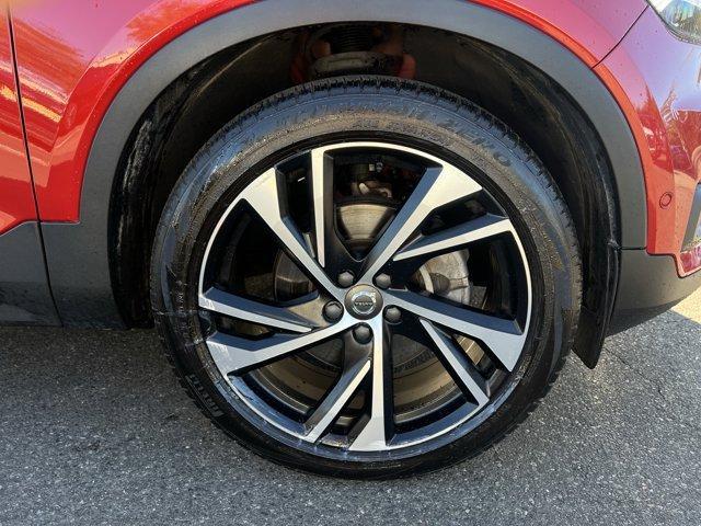 Photo of 2019 Fusion Red Metallic Volvo XC40