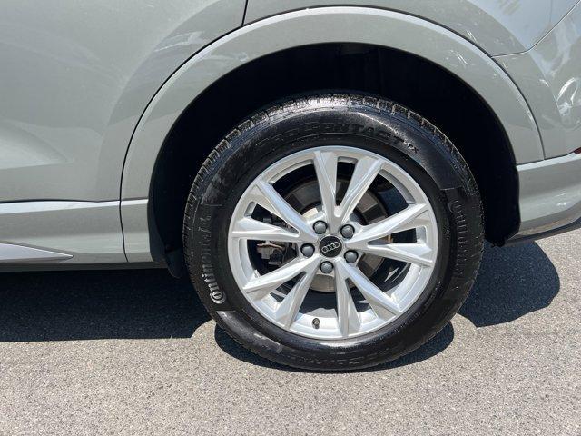 Photo of 2025 Chronos Gray Metallic Audi Q3