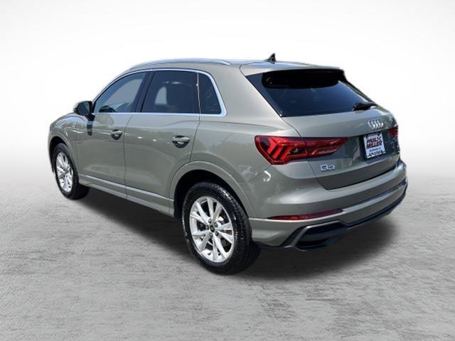 Photo of 2025 Chronos Gray Metallic Audi Q3